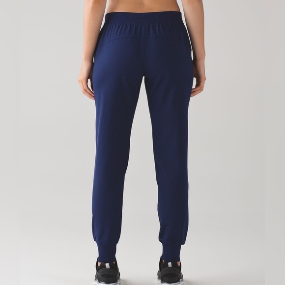 Lululemon Get Ready Jogger (Swift) - Picture 2 of 13
